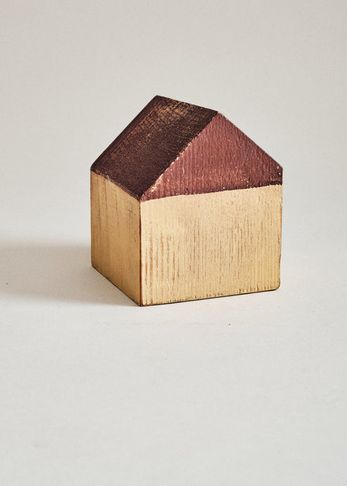 Joelle Yu, Yellow House, Red Roof