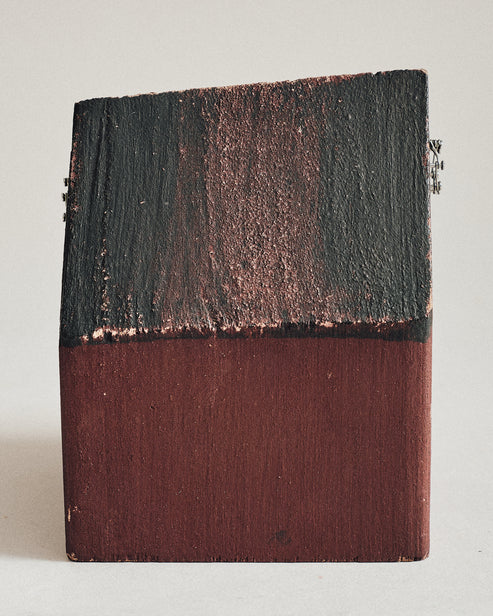 Joelle Yu, Red House, Black Roof