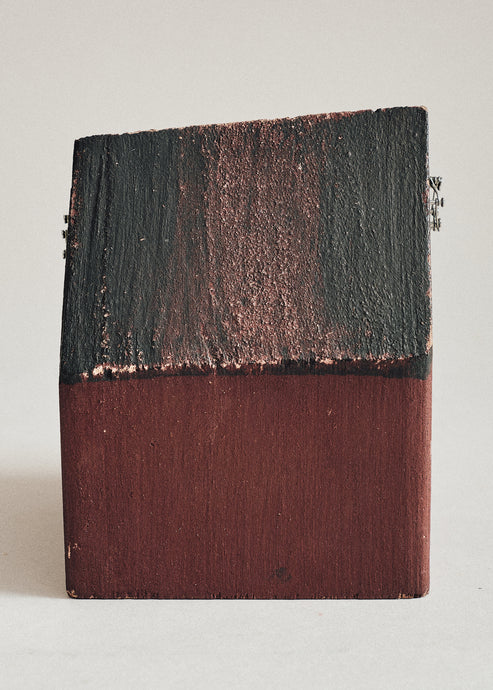 Joelle Yu, Red House, Black Roof