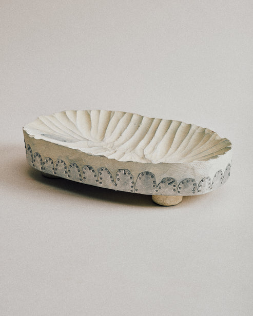 Joelle Yu, White Scallop Dish w/ aluminum