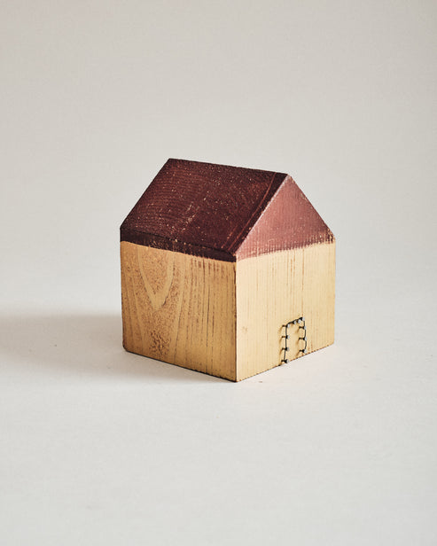 Joelle Yu, Yellow House, Red Roof