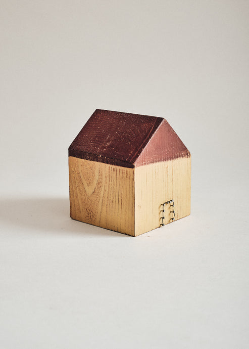 Joelle Yu, Yellow House, Red Roof