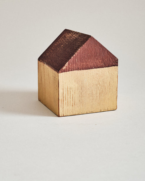 Joelle Yu, Yellow House, Red Roof