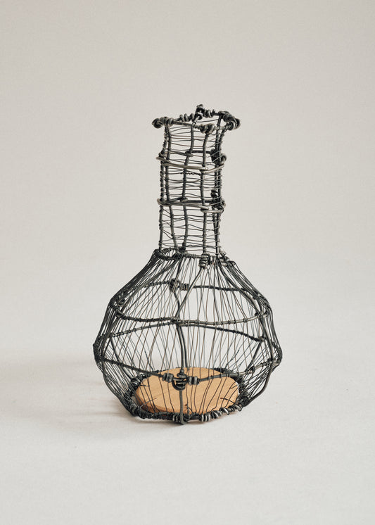 Joelle Yu, Steel Wire Vase #1
