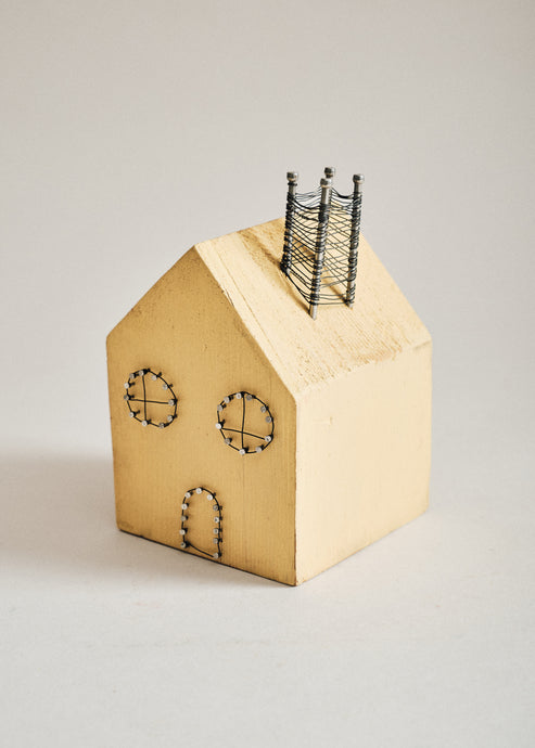 Joelle Yu, Yellow House, Round Windows