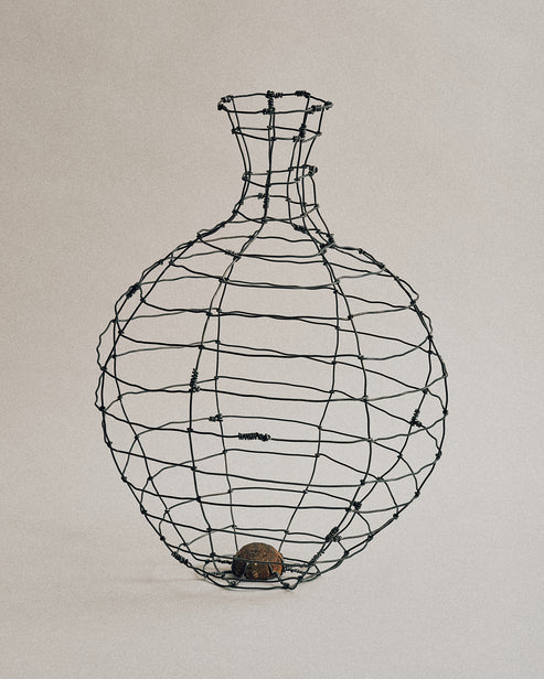 Joelle Yu, Walnut Vase