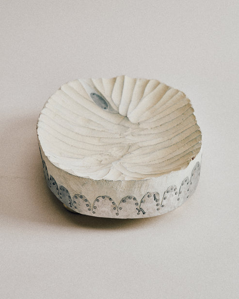 Joelle Yu, White Scallop Dish w/ aluminum