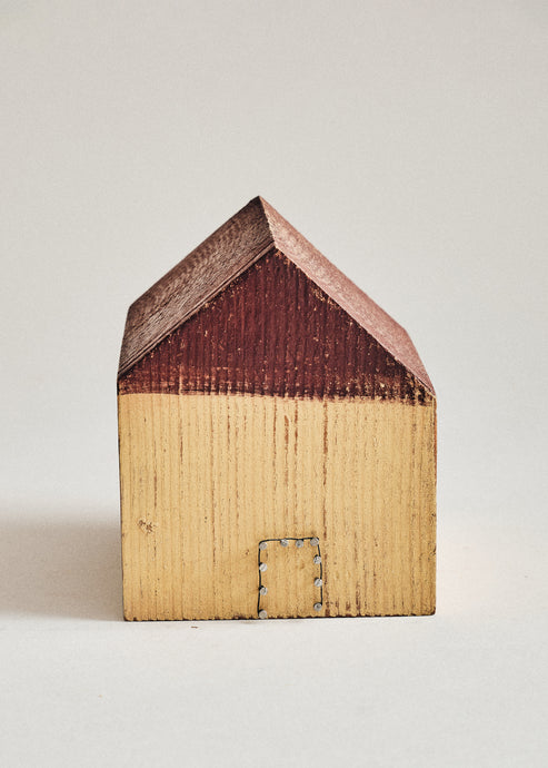 Joelle Yu, Yellow House, Red Roof