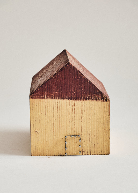 Joelle Yu, Yellow House, Red Roof